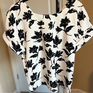 Black and white Melloday shirt